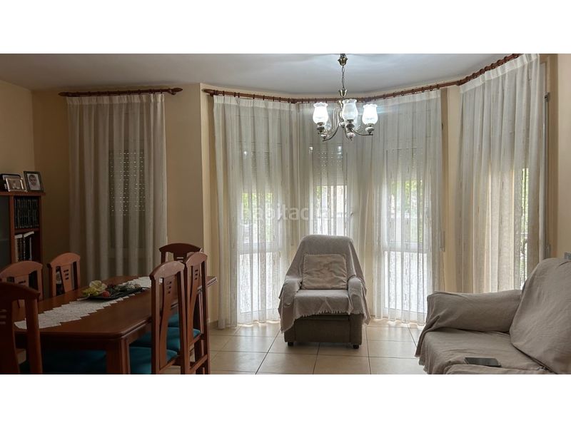 Foto 380941b6-a573-41a6-bbc6-b2c0b260368b. Casa amb aparcament a Manlleu