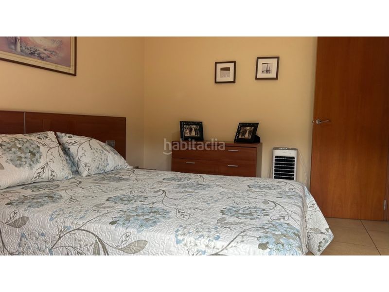 Foto a78861ed-79a9-4f44-a05e-99fa6af809a7. Casa amb aparcament a Manlleu