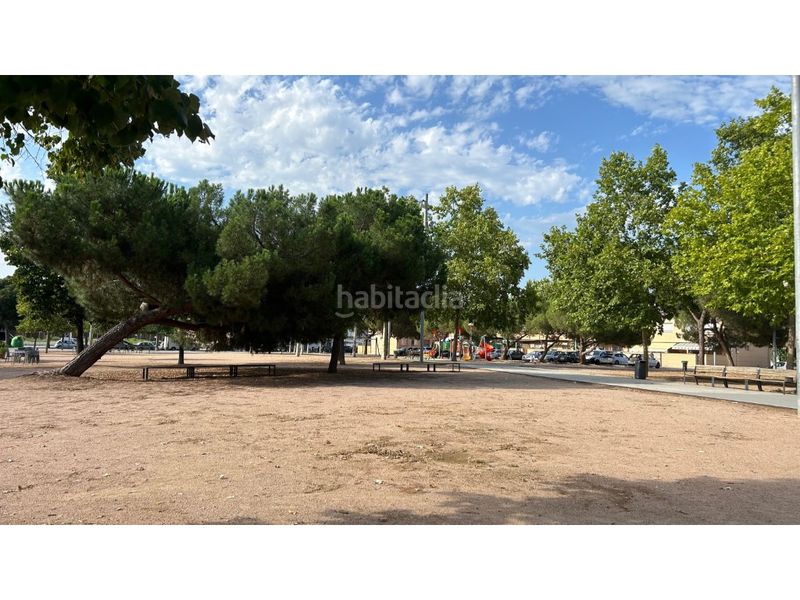 Foto c8f5b4db-d6f3-4ca5-b48b-41120e924b1f. Casa amb aparcament a Manlleu