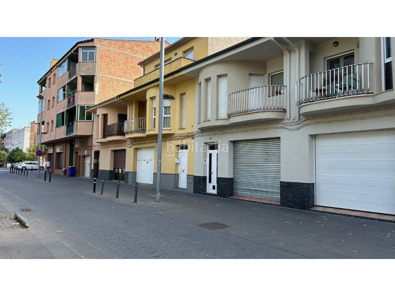 Foto cc952a78-0e64-4e1c-b369-f6a55ced38e0. Casa amb aparcament a Manlleu