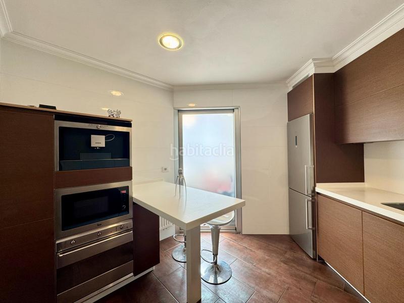 Foto 2342de0a-f68a-4ff7-b5b3-0d5b4c00cee8. Etagenwohnung mit heizung parking in Casablanca - Calvario Vigo