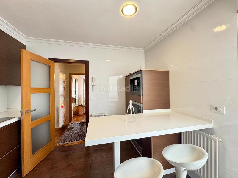 Foto 513a437f-0275-46ae-aa7c-6993d890c8c5. Etagenwohnung mit heizung parking in Casablanca - Calvario Vigo