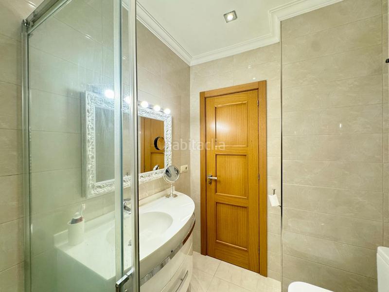 Foto 72763f44-5ecf-49be-a0b0-3a017c7a40d8. Etagenwohnung mit heizung parking in Casablanca - Calvario Vigo