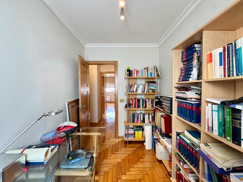 Foto ff9fddc4-64d3-488d-a855-6d5a28fa7693. Etagenwohnung mit heizung parking in Casablanca - Calvario Vigo