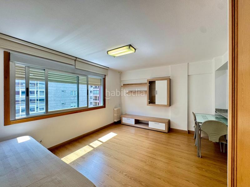 Foto e0a2da40-7f98-4f72-9516-3a9cd04dbafd. Estudio oportunidad para inversores o primera vivienda. estudio luminoso y listo para entrar a vivir, . en Vigo
