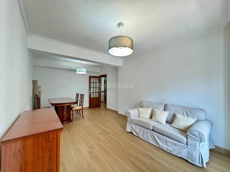 Foto 69dc8e49-e45e-4dbc-b8aa-37edbde47563. Etagenwohnung mit heizung in Teis Vigo