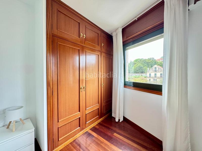 Foto f75a9bea-2e49-4cc7-9d26-590116a0c025. Alquiler piso alquiler de septiembre a junio en pleno centro , ref. p422 en Cangas