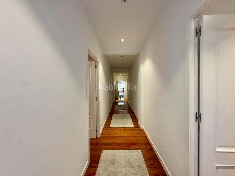 Foto bff14b3f-f956-480c-acd9-0950d50d6e1f. Pis amb calefacció a Plaza España - Corte Inglés Vigo