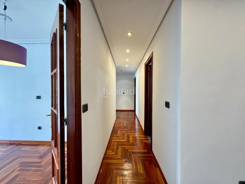 Foto 1203ad0b-931d-4179-8c4a-6c0ae2f1f014. Lloguer pis amb calefacció aparcament a Centro - Areal Vigo