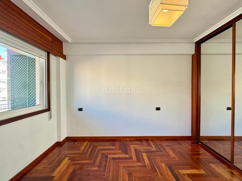 Foto 7b96fc2a-43ac-4c0b-b883-7f87701f35f3. Lloguer pis amb calefacció aparcament a Centro - Areal Vigo