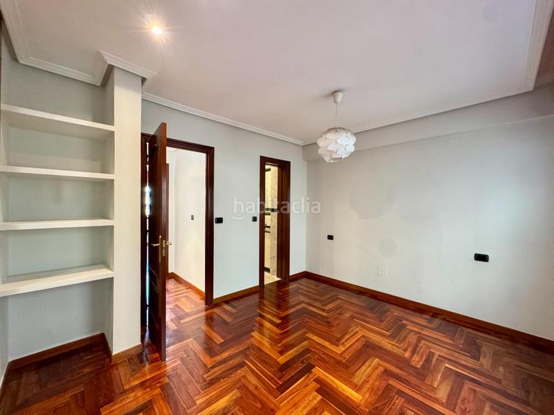 Foto 9ba9739b-c9c5-46f0-81e1-1b520c4a0952. Lloguer pis amb calefacció aparcament a Centro - Areal Vigo