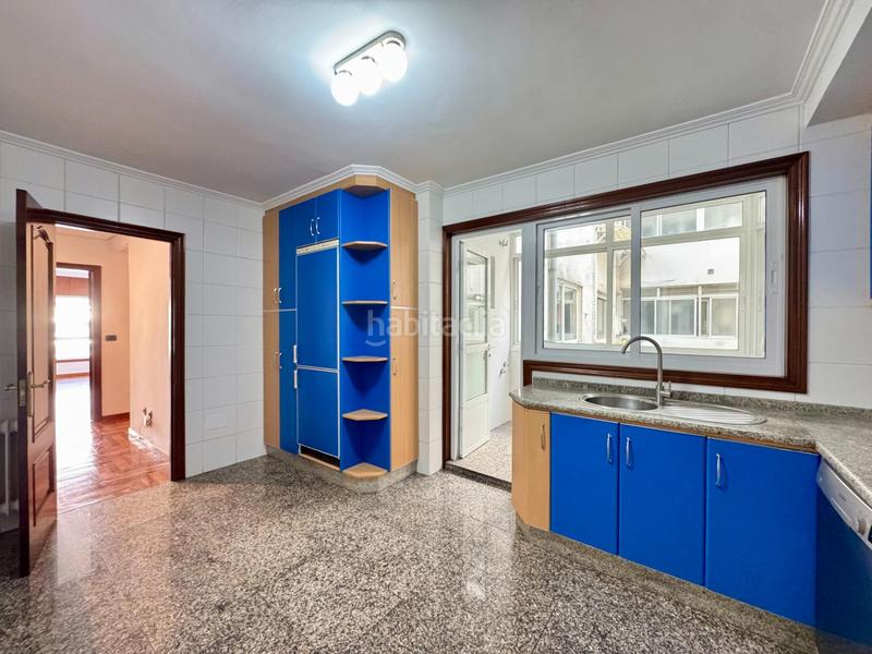 Foto eef22f62-9f23-4213-8c55-bcb1ff807e7a. Lloguer pis amb calefacció aparcament a Centro - Areal Vigo