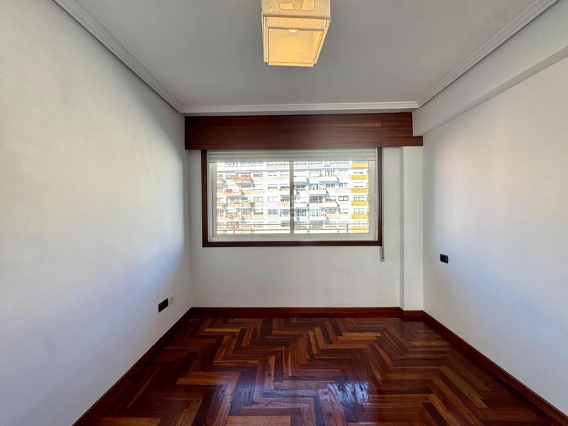 Foto 07dd1a98-0c51-4cfd-a0ad-11da18239363. Miete etagenwohnung mit heizung parking in Centro - Areal Vigo