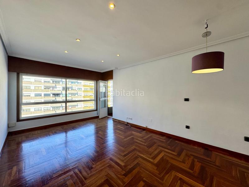 Foto 29682ac5-34ce-4fc7-ab8f-ee7a2cac4e64. Miete etagenwohnung mit heizung parking in Centro - Areal Vigo