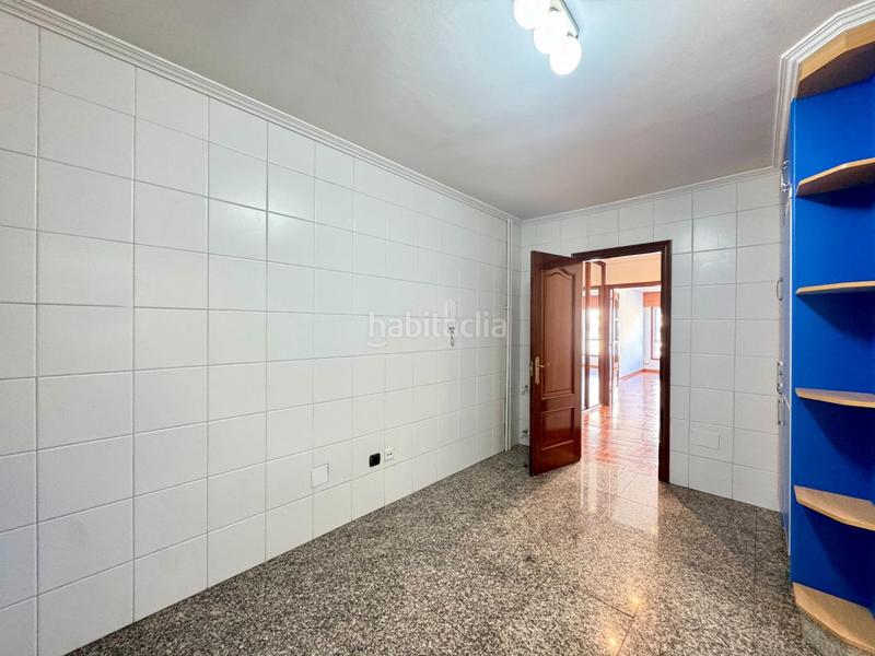 Foto 4024c15a-927d-466c-8c65-58bac0224b43. Miete etagenwohnung mit heizung parking in Centro - Areal Vigo