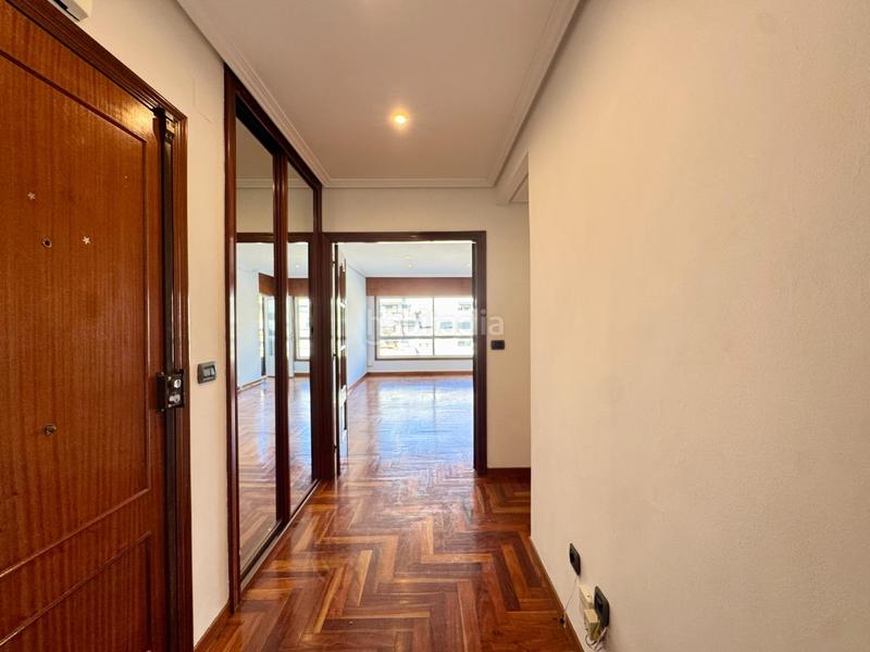 Foto 4ce61f0e-bfe4-4fcc-b8ce-2b03bec72893. Miete etagenwohnung mit heizung parking in Centro - Areal Vigo