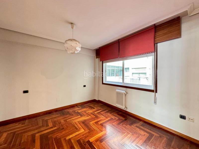 Foto 531d8762-7580-49d1-a16b-02c41ab664dd. Miete etagenwohnung mit heizung parking in Centro - Areal Vigo