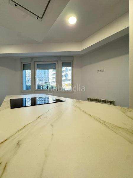 Foto 18e5bb7d-bd82-4986-a557-60493ea3b761. Pis amb calefacció a Plaza España - Corte Inglés Vigo