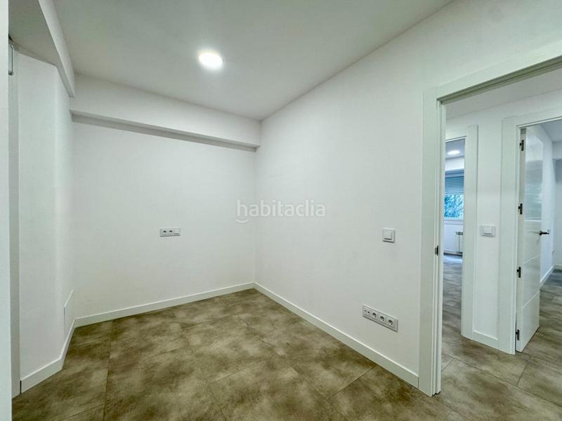 Foto 92fa8f9e-e8fa-4ce5-b041-e29ad75cd99b. Pis amb calefacció a Plaza España - Corte Inglés Vigo