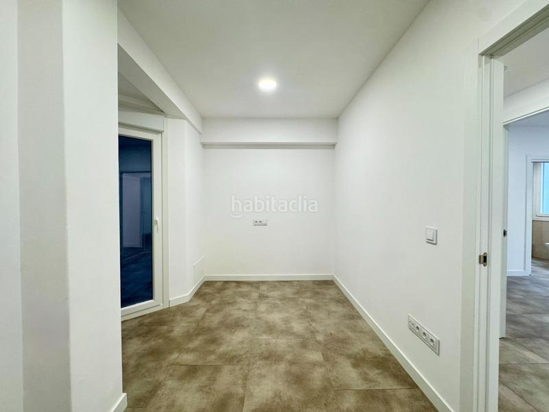 Foto ea407139-6f0e-481c-b114-ada99e865bb2. Pis amb calefacció a Plaza España - Corte Inglés Vigo