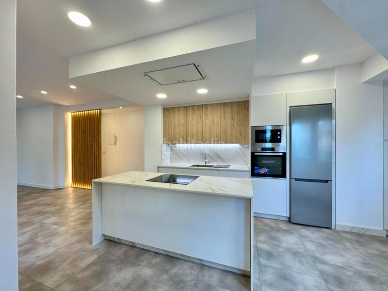 Foto ed236f3d-85ee-41a4-8a51-7ebf1e340a47. Pis amb calefacció a Plaza España - Corte Inglés Vigo