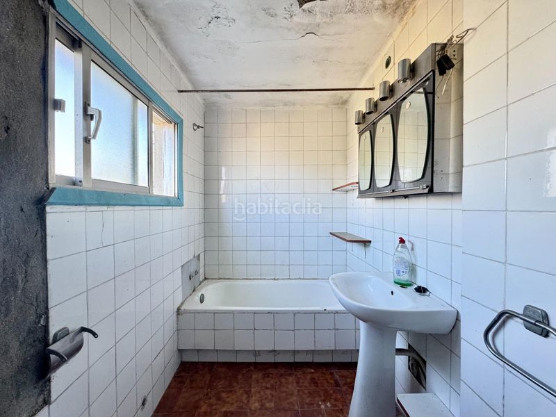 Foto bda0d350-7ce7-46d2-9a6c-1fec0daed9a2. Casa amb aparcament a Coruxo - Oia - Saiáns Vigo