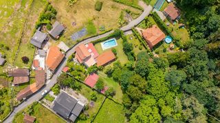 Casa  Lugar vacaria-oleiros. Naturaleza, privacidad y un sinfín de posibilidades en salvaterr