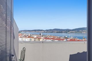 Penthouse  Gonz. torrente ballester. Vivienda con espectacular terraza y vistas a la ría en vigo. ref