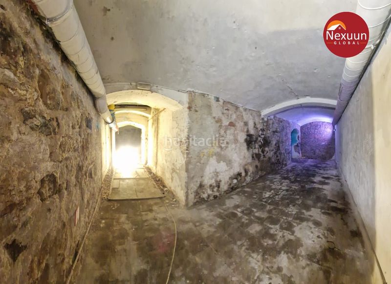 Foto f27feec2-8092-4f9b-a9df-9b06d1d8d1e7. Local comercial a Gòtic Barcelona