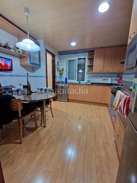 Foto 8ced8338-4355-4be4-b273-315f9453eb10. Pis amb calefacció aparcament a Can Cuiàs Montcada i Reixac