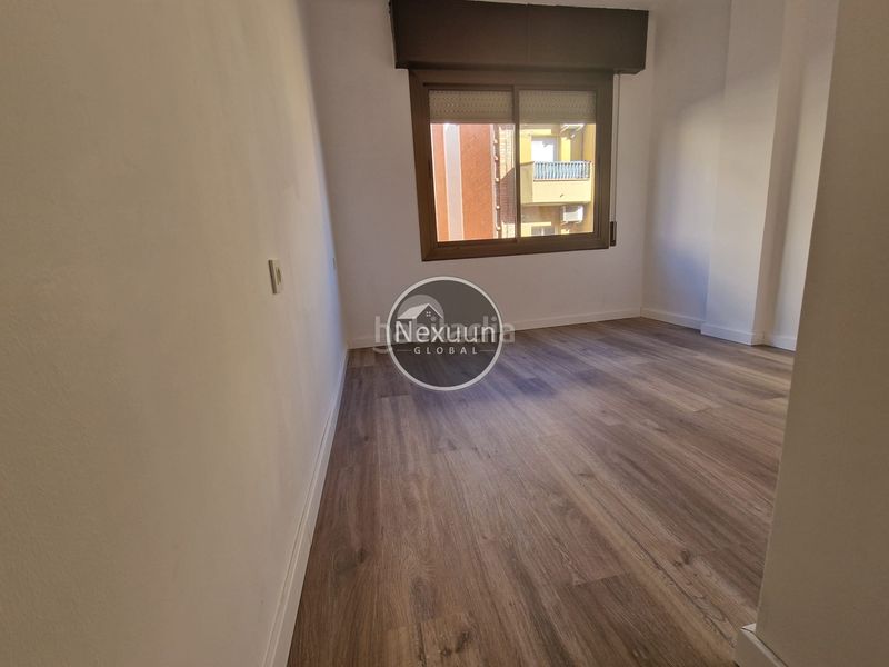 Foto d9674ebe-1c8c-418a-91c1-1710695fe56a. Pis a Guinardó Barcelona