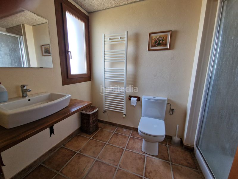 Foto 2675f461-e91f-4ead-9ab2-777fef8e3c5b. Masia amb xemeneia calefacció aparcament piscina a Preixens