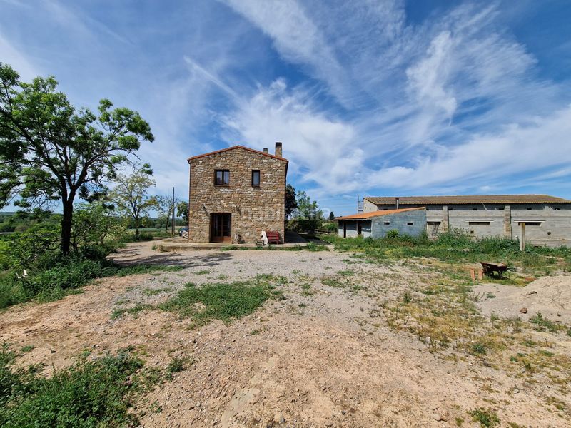 Foto 65bdfff8-06a2-48e0-a07f-367d5e0ec866. Masia amb xemeneia calefacció aparcament piscina a Preixens