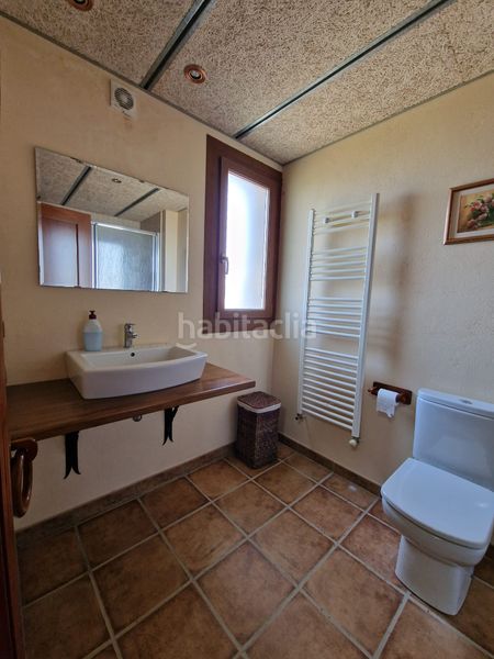 Foto 6b47f152-f8ec-44a0-859e-7c5c6e542417. Masia amb xemeneia calefacció aparcament piscina a Preixens