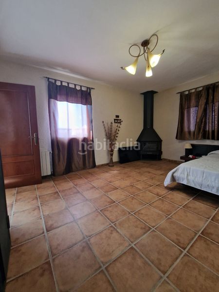 Foto 92d7e482-b556-4469-827f-f8fe16468da1. Masia amb xemeneia calefacció aparcament piscina a Preixens