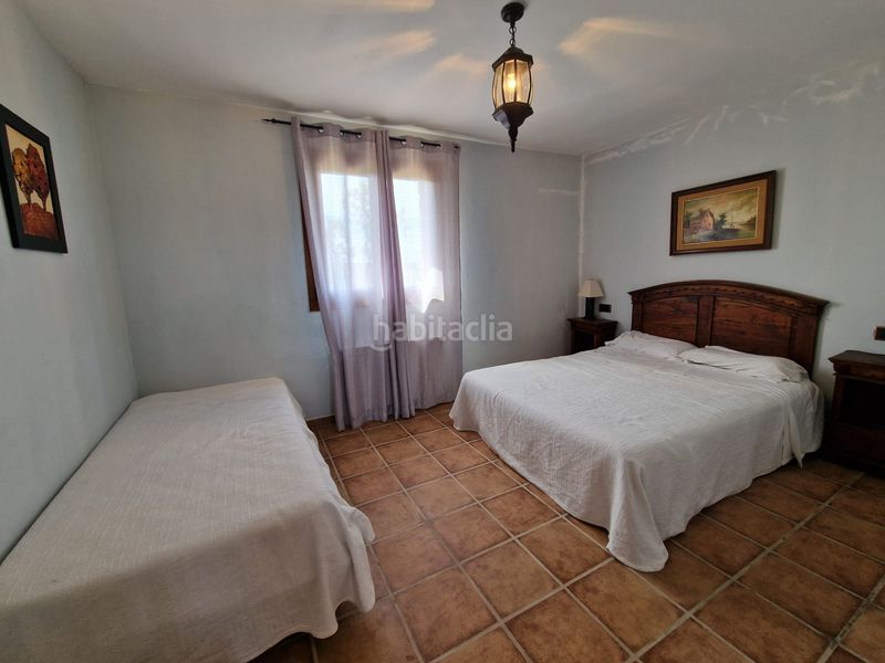 Foto b7ba96b1-878e-4fb6-afd3-b91593191851. Masia amb xemeneia calefacció aparcament piscina a Preixens