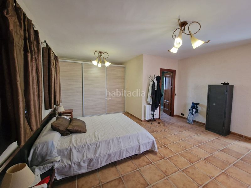 Foto bd6047c2-ebf1-4e23-af5b-54c4dbdfd70a. Masia amb xemeneia calefacció aparcament piscina a Preixens