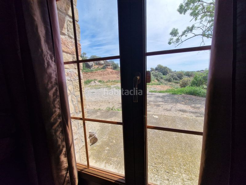 Foto bdaff717-8c1c-403c-b3af-d75aa290629b. Masia amb xemeneia calefacció aparcament piscina a Preixens