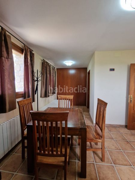 Foto be310a6d-406a-40a5-9694-f4722407b910. Masia amb xemeneia calefacció aparcament piscina a Preixens