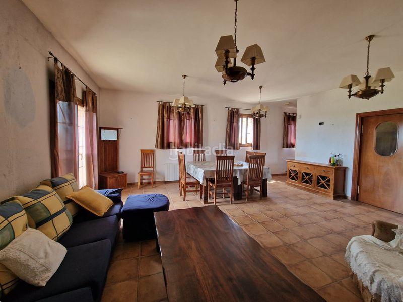 Foto c27f8ed4-7106-47e7-8a84-717ea8cc61e8. Masia amb xemeneia calefacció aparcament piscina a Preixens