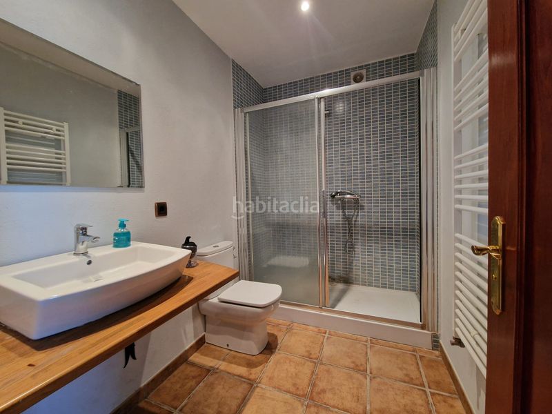 Foto c752a7f9-c40c-4147-9104-a06ef4ce2cf3. Masia amb xemeneia calefacció aparcament piscina a Preixens