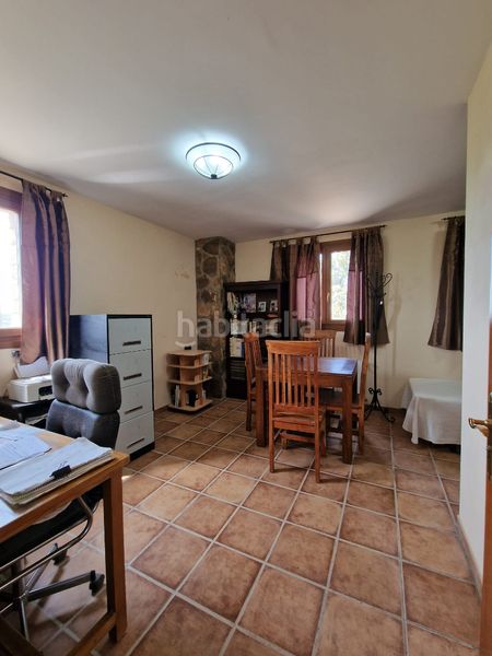 Foto d2d61c8a-6584-4da4-a308-62f0313acea2. Masia amb xemeneia calefacció aparcament piscina a Preixens