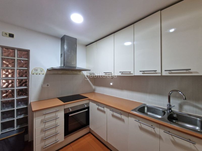 Foto f04407e3-4af9-40c4-be93-a94769c8aff9. Pis amb calefacció a Turó de la Peira Barcelona