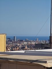 Àtic a Roquetes. Atico completamente luminoso y orientado al mar en roquetes en v