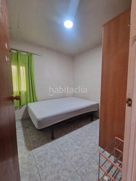 Foto d7e03b02-f09b-44f2-b8b5-4e75a3a1b2b6. Àtic a Roquetes Barcelona