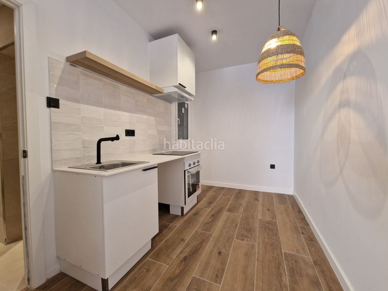 Foto 94c75216-0fbe-4d7d-83e1-f2d24c44fded. Local comercial a Porta Barcelona
