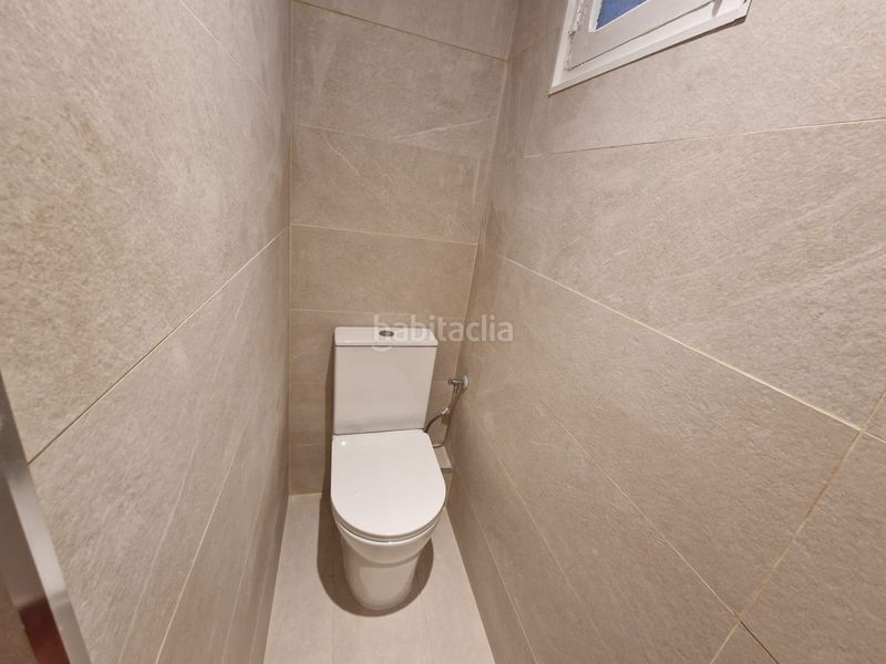 Foto aa0d0b49-b484-459d-ae77-ff50dae71f49. Local comercial a Porta Barcelona