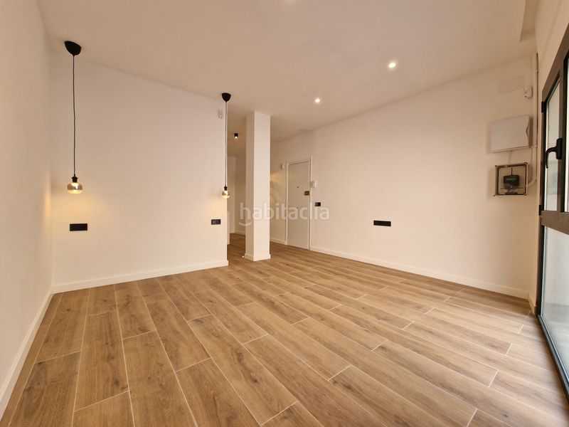 Foto afe04e91-006b-463f-a97d-2983a6c43414. Local comercial a Porta Barcelona