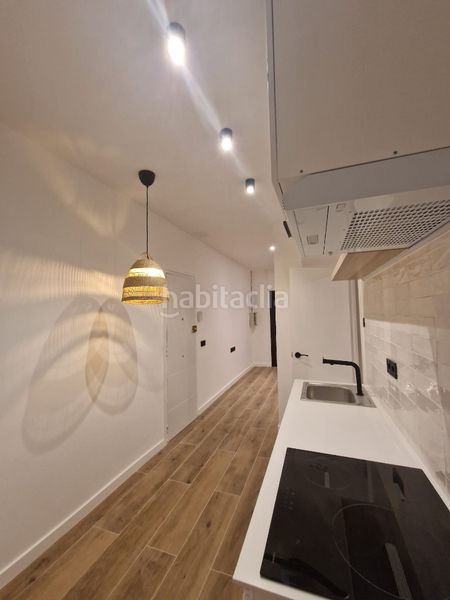 Foto d6416608-6264-4181-8900-6b8c8b233887. Local comercial a Porta Barcelona