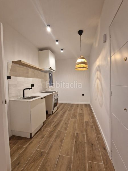 Foto ef051dd1-e6ed-4604-acbf-6797a68bccbd. Local comercial a Porta Barcelona